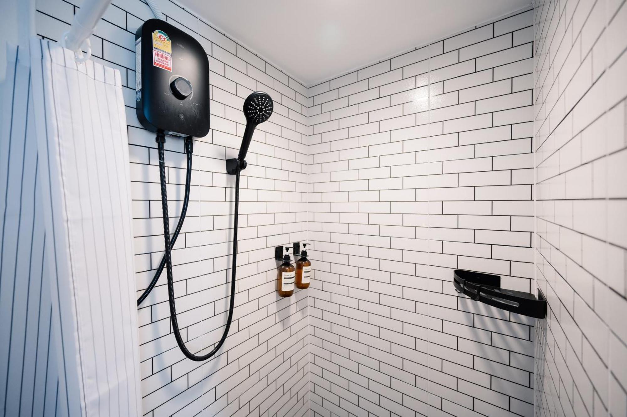 Mitt Haus Hotel Bangkok Ngoại thất bức ảnh